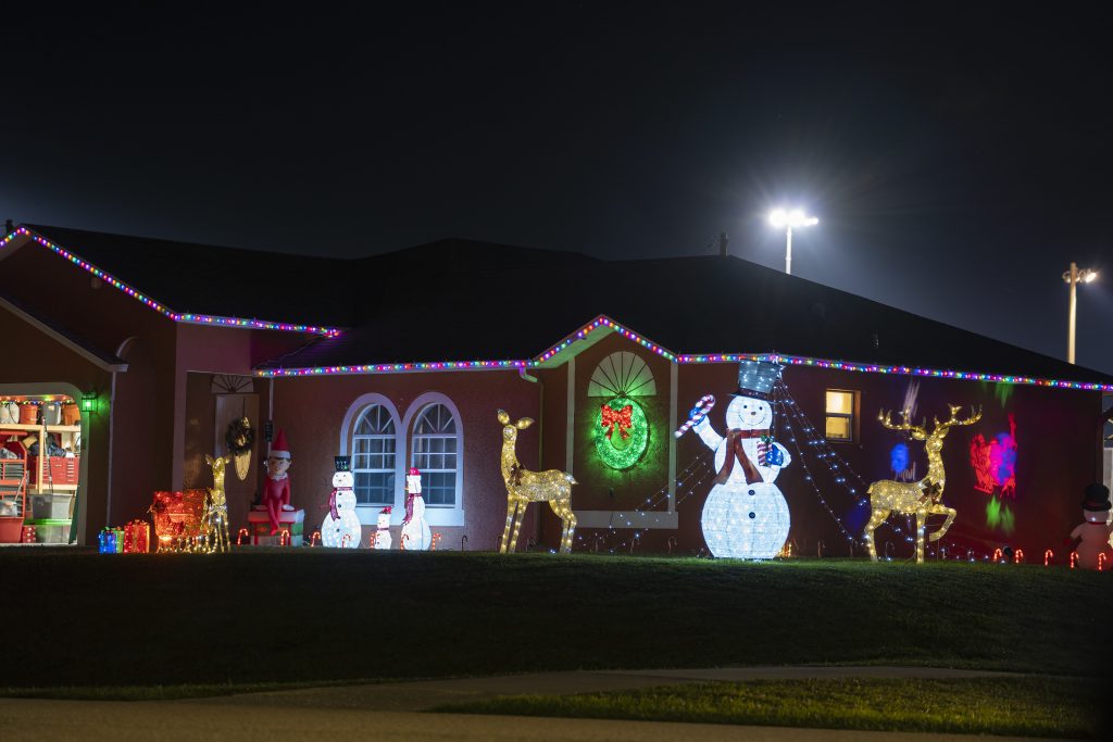 Holiday Safety Tips for Roof Decorations in Orlando, FL